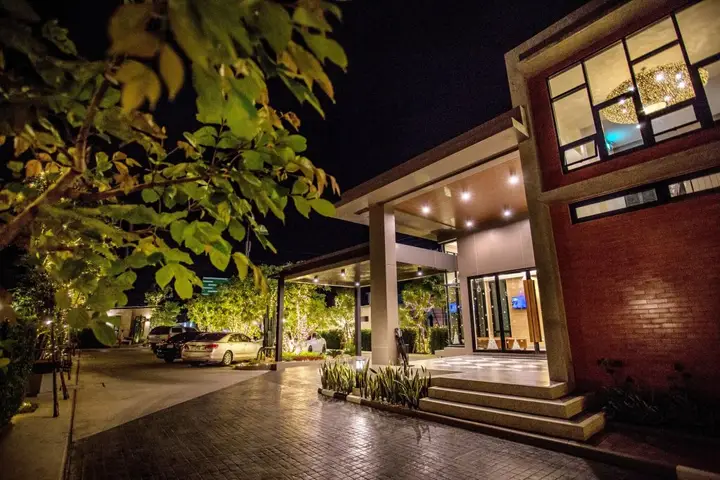 Накхонситхаммарат: Bunprasop Garden Hotel