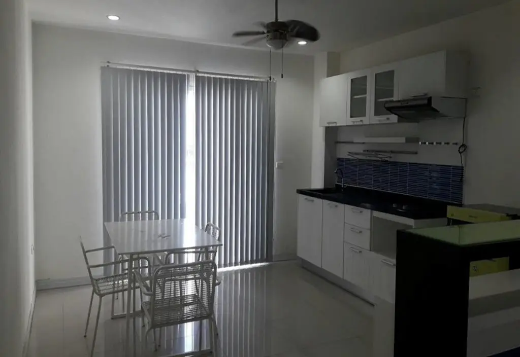 Чиангмай: The Y House