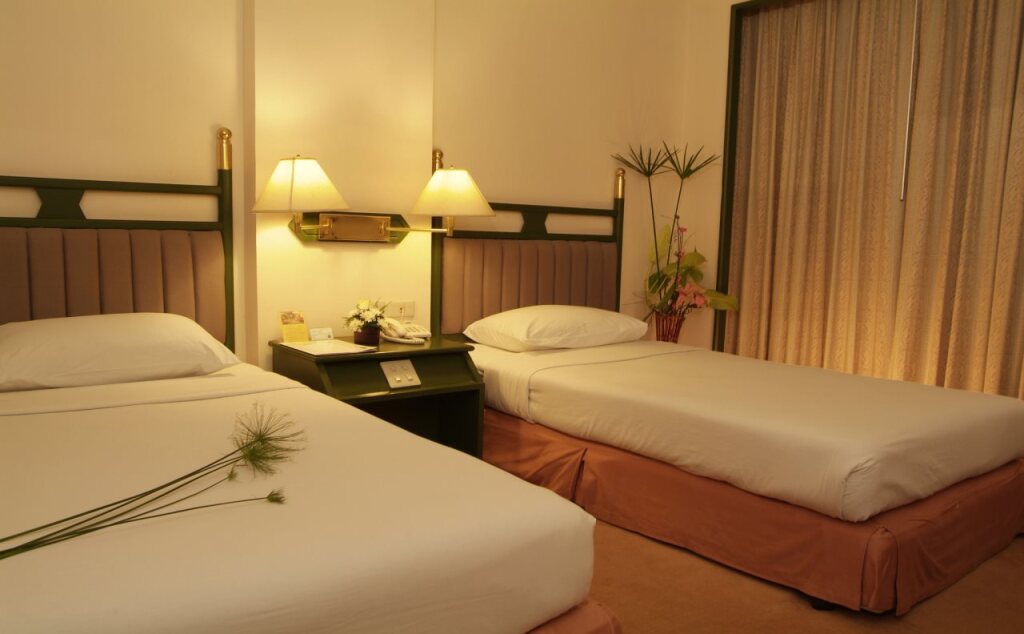 Сарабури: Saraburi Inn