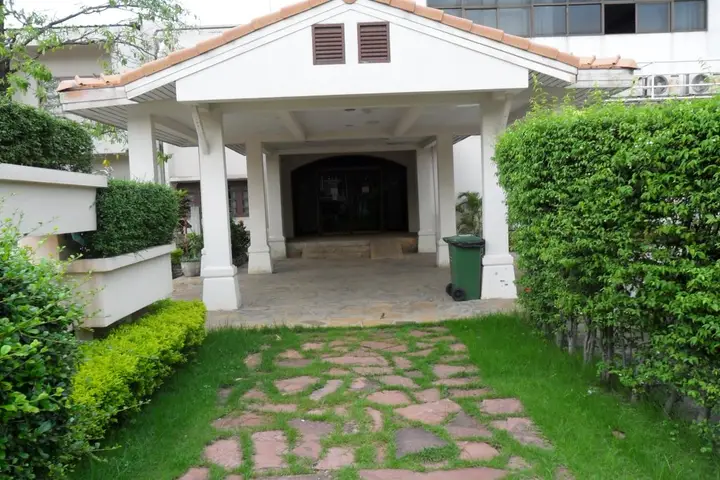 Сарабури: Saraburi Inn