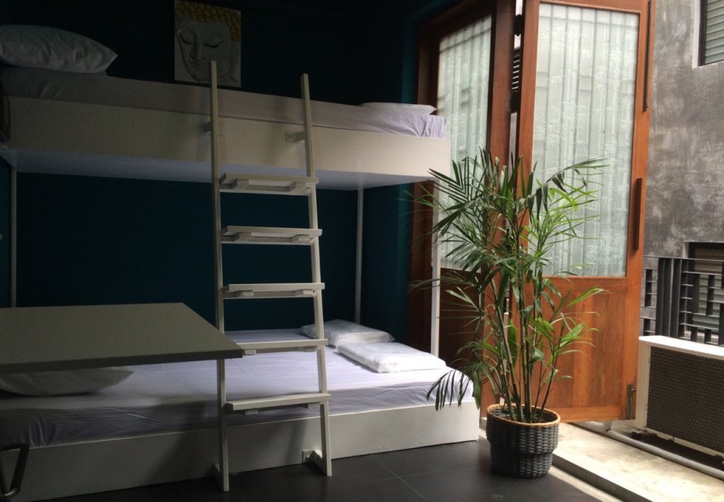 Бангкок: Ten Ten Hostel