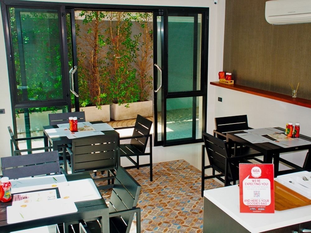 曼谷奈达客房邦甲比卡塔尔队酒店(Nida Rooms Bang Kapi 246 Rajamangala) — фото 1