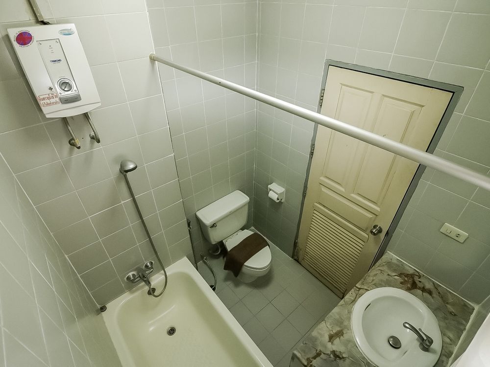 Бангкок: 席娜卡琳拉玛苏安隆奈达酒店(Nida Rooms Srinakarin Rama Suan Luang)