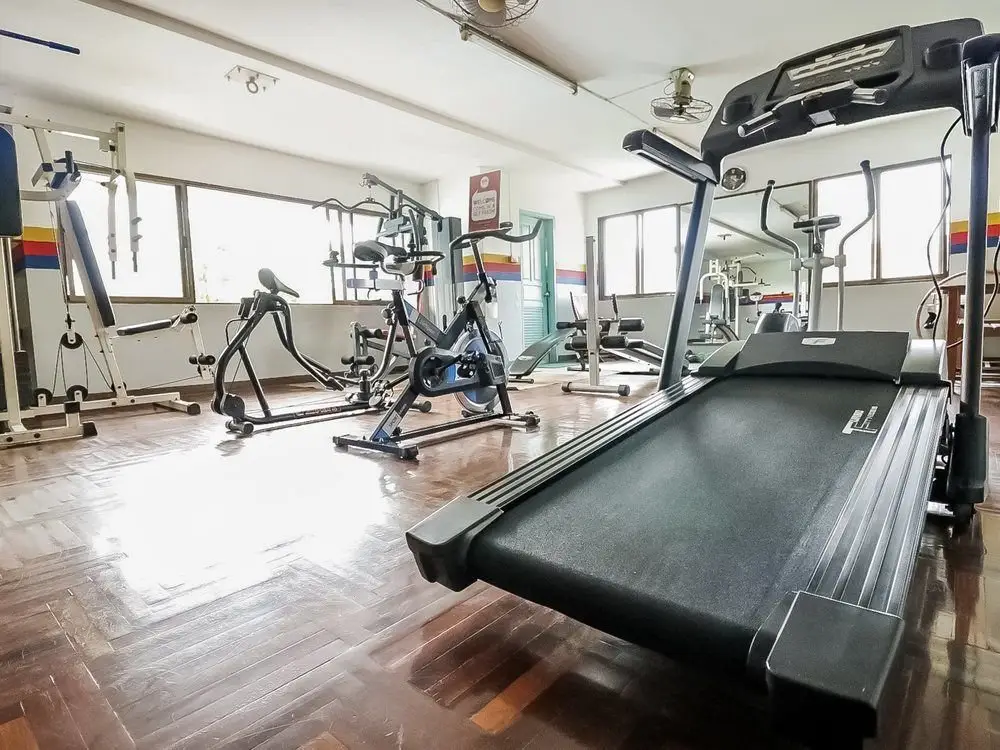 Бангкок: 席娜卡琳拉玛苏安隆奈达酒店(Nida Rooms Srinakarin Rama Suan Luang)