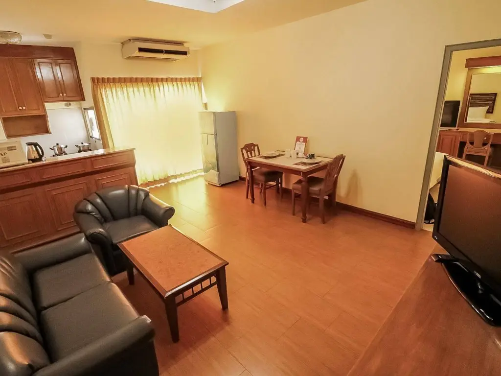 Бангкок: 席娜卡琳拉玛苏安隆奈达酒店(Nida Rooms Srinakarin Rama Suan Luang)