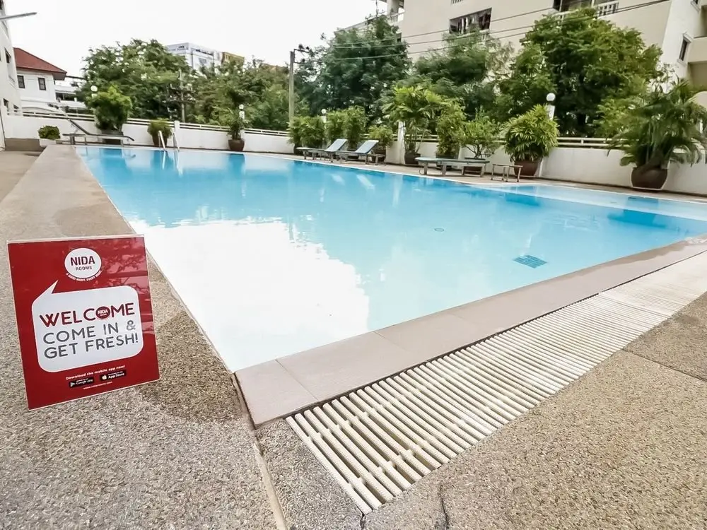 Бангкок: 席娜卡琳拉玛苏安隆奈达酒店(Nida Rooms Srinakarin Rama Suan Luang)