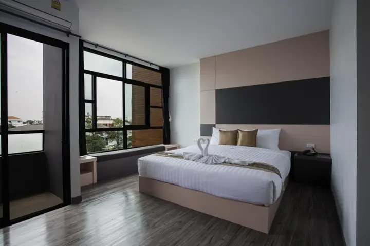 Хатъяй: BR Grand Hotel