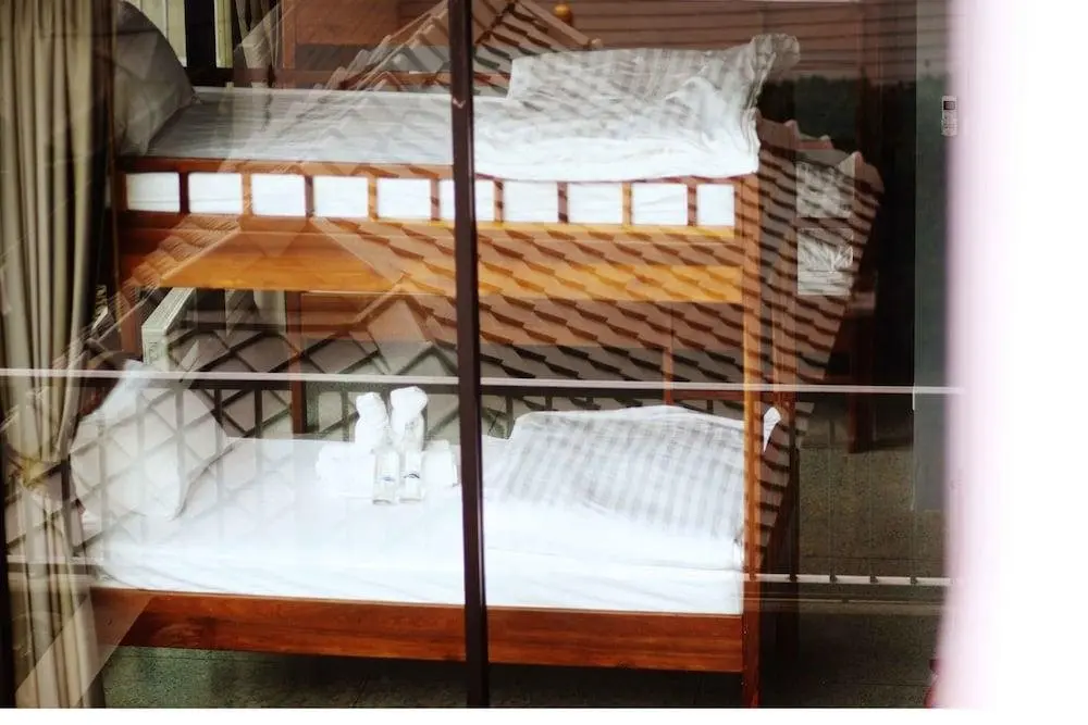 Бангкок: Feung Nakorn Balcony Rooms & Cafe