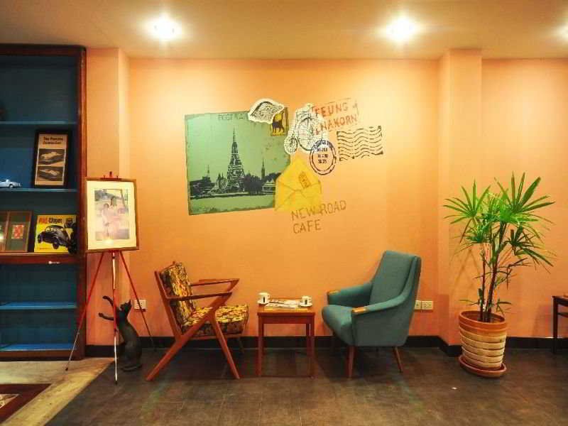 Бангкок: Feung Nakorn Balcony Rooms & Cafe