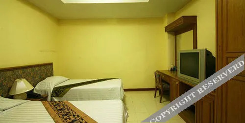 Бангкок: Omni Suites Apartment Hotel.