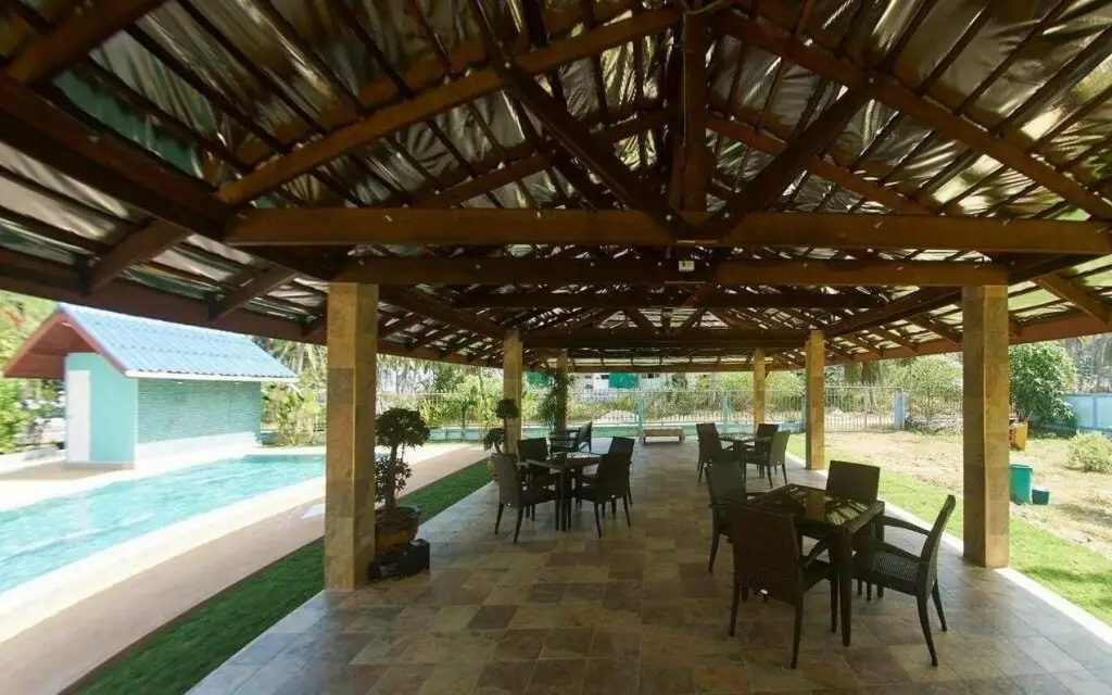 Банг-Сапхан: Blue Beach Bungalow