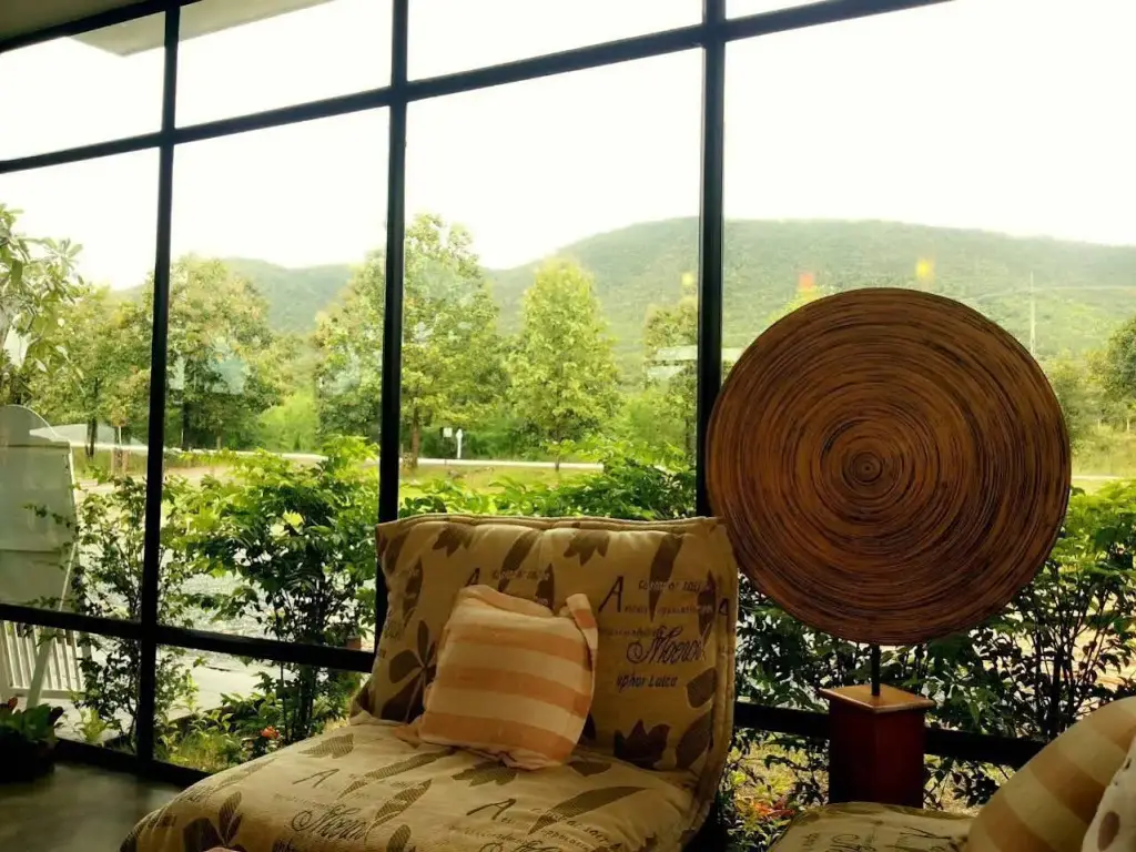 Мае-Он: Lakeview Resort