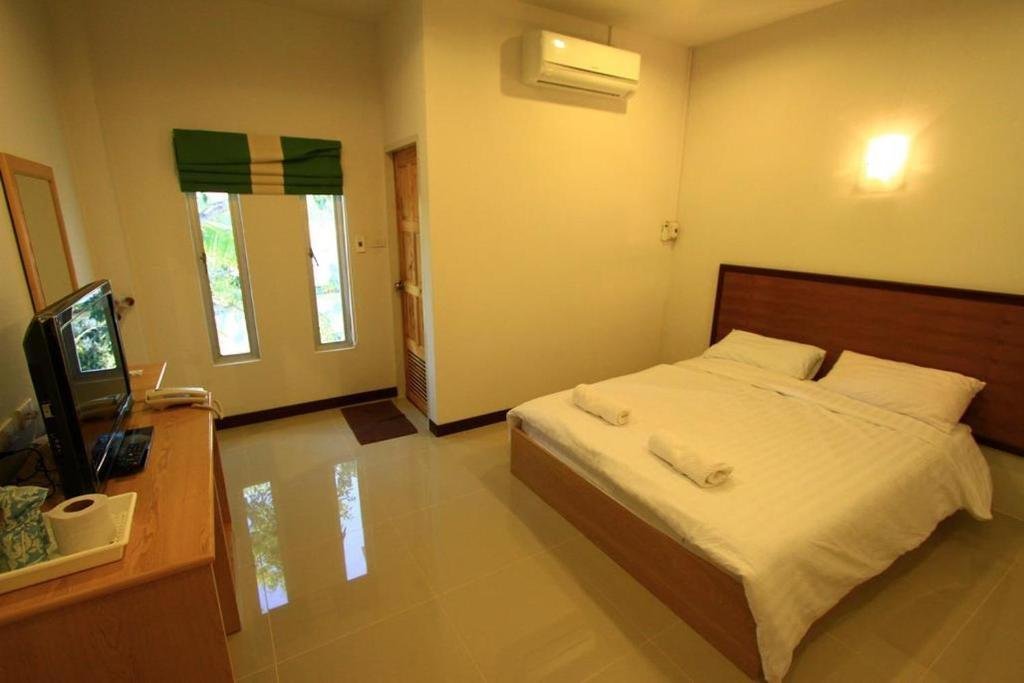 Так: Baanpooya Hotel and Resort