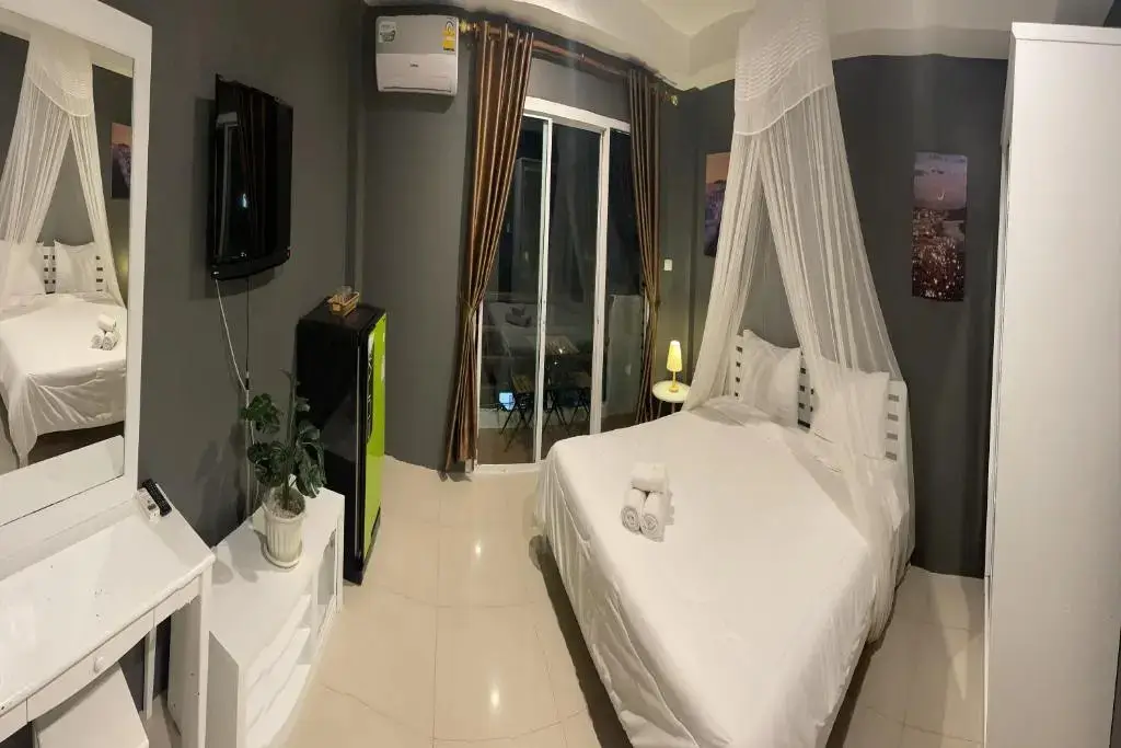 Чонбури: Be Rich Hotel