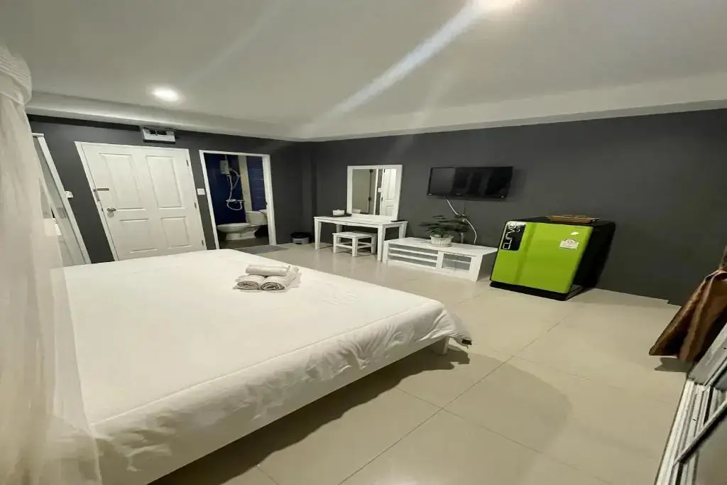 Чонбури: Be Rich Hotel