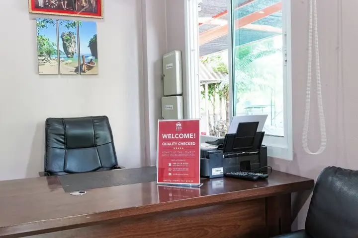 Муанг: Отель ZEN Rooms Naka Phuket
