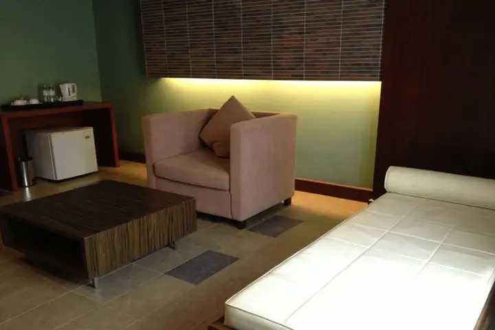 Паттайя: Long Beach Plus
