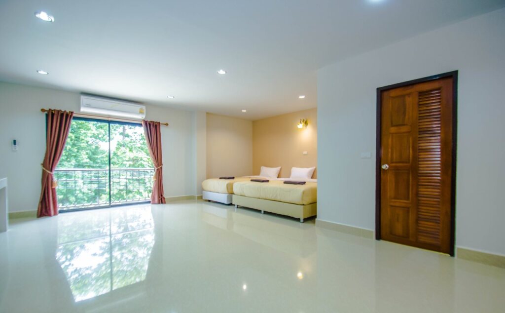 Уттарадит: Maladee Hotel