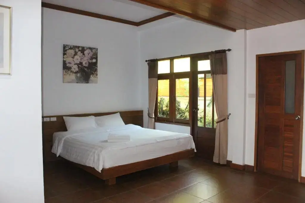 Накхонситхаммарат: Tree Home Plus Home Stay
