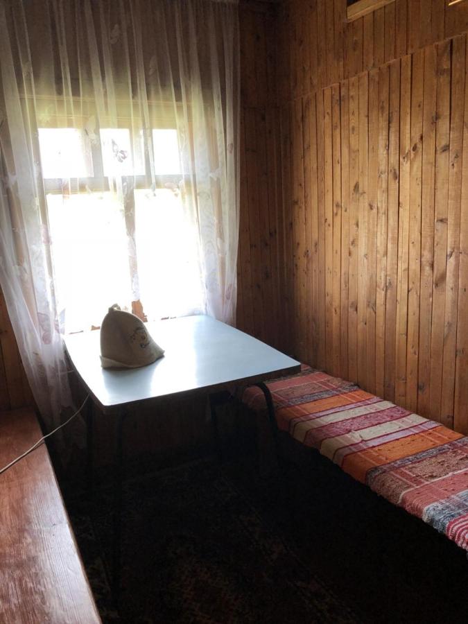 Псков: Домик на природе