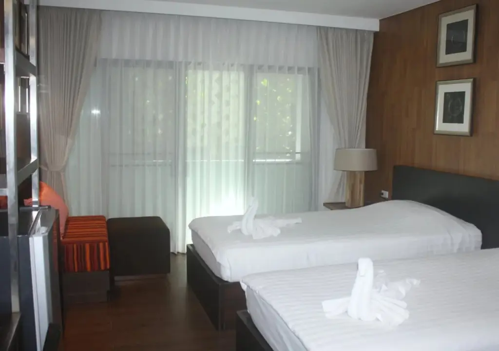 Фрае: Huern Nana Jomsawan