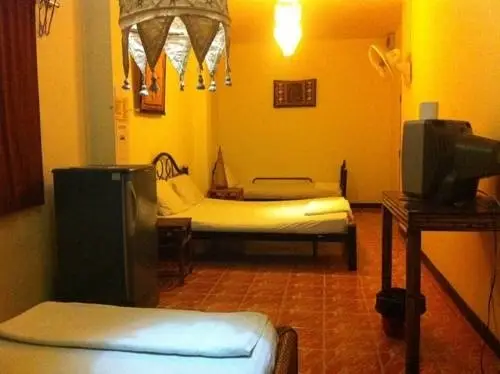 Самуи: Gaeng Phet Restaurant & Guesthouse
