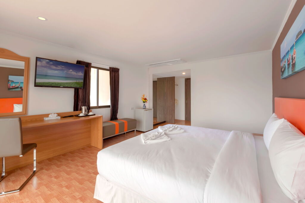 Пхукет: patong 7days hotel premium
