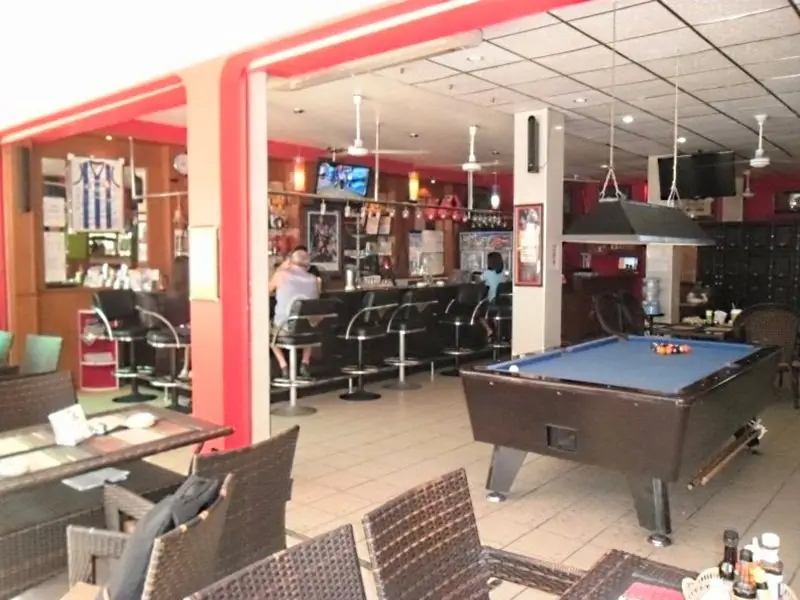 Паттайя: Traveller's Rest Sports Bar