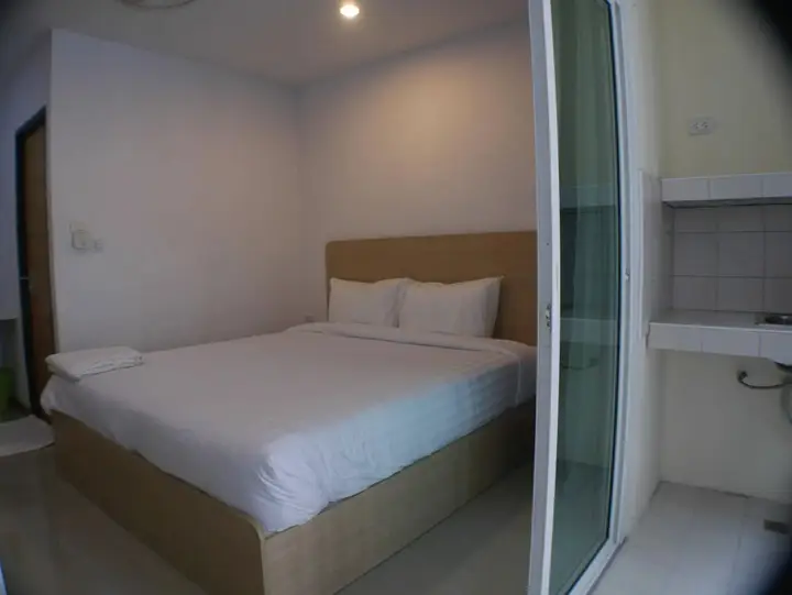Кату: Darisa Apartment Service
