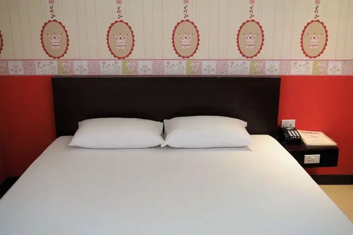 Лам-Лук-Ка: Honey Inn