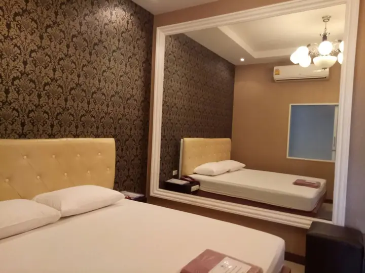 Лам-Лук-Ка: Honey Inn