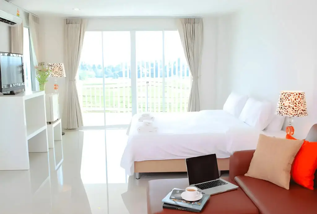 Накхонситхаммарат: The Terrace Hotel