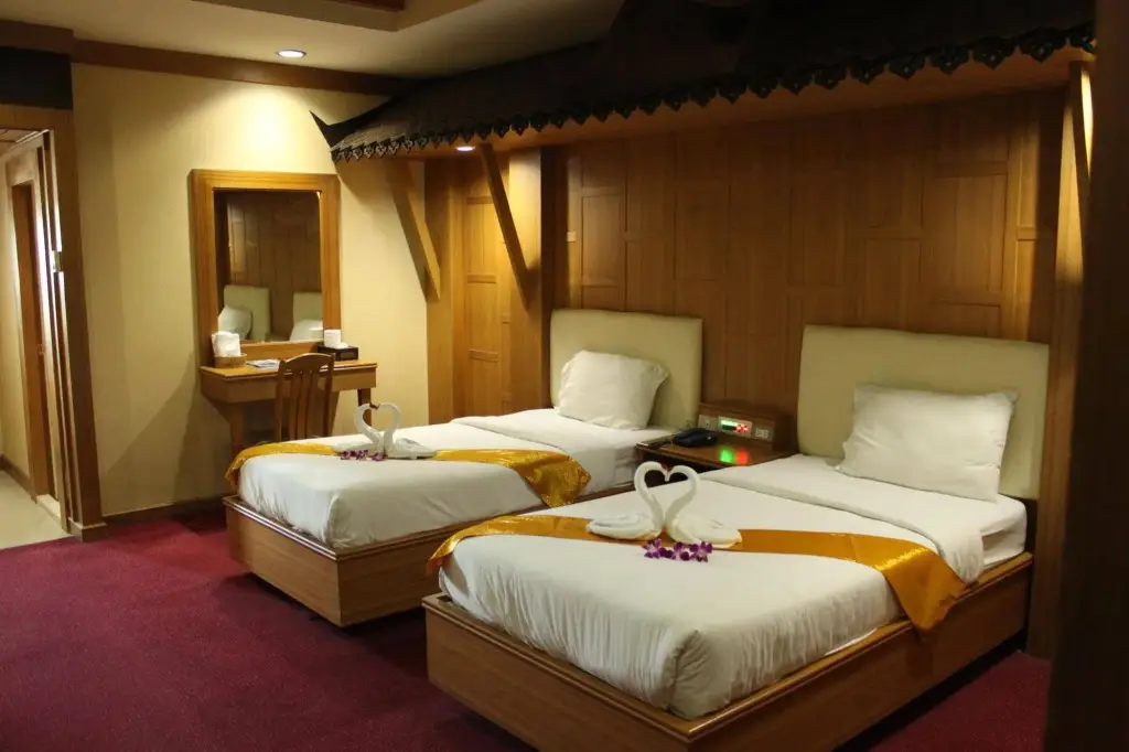 Нонтхабури: The Rich Hotel