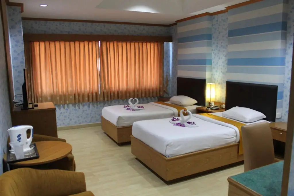 Нонтхабури: The Rich Hotel