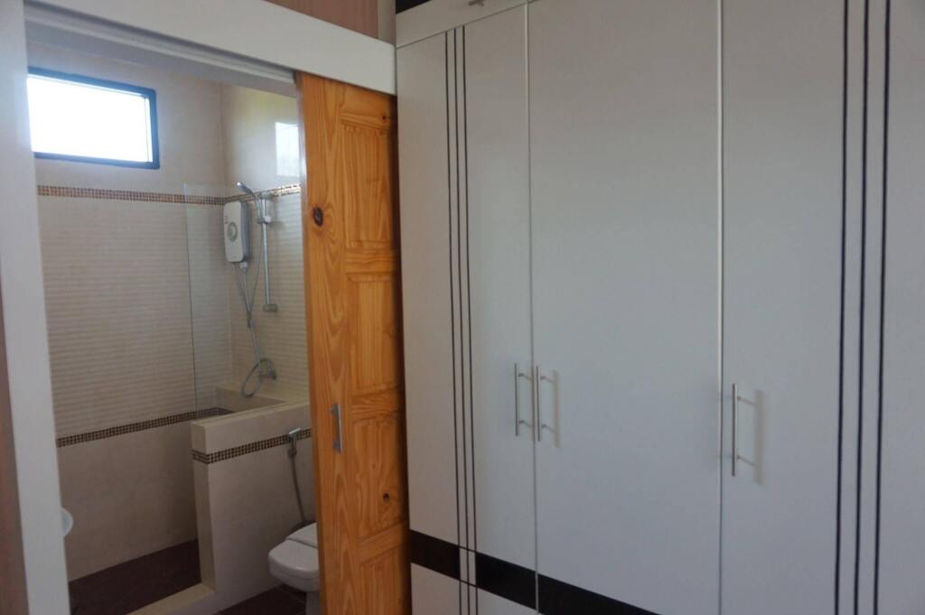 Кхлонг-Янг: Medroom Korat