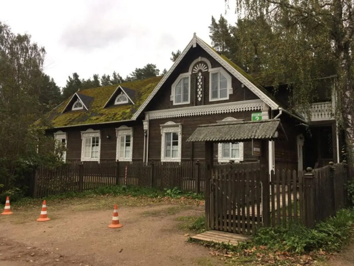 Пушкинские горы: Соседи Пушкина