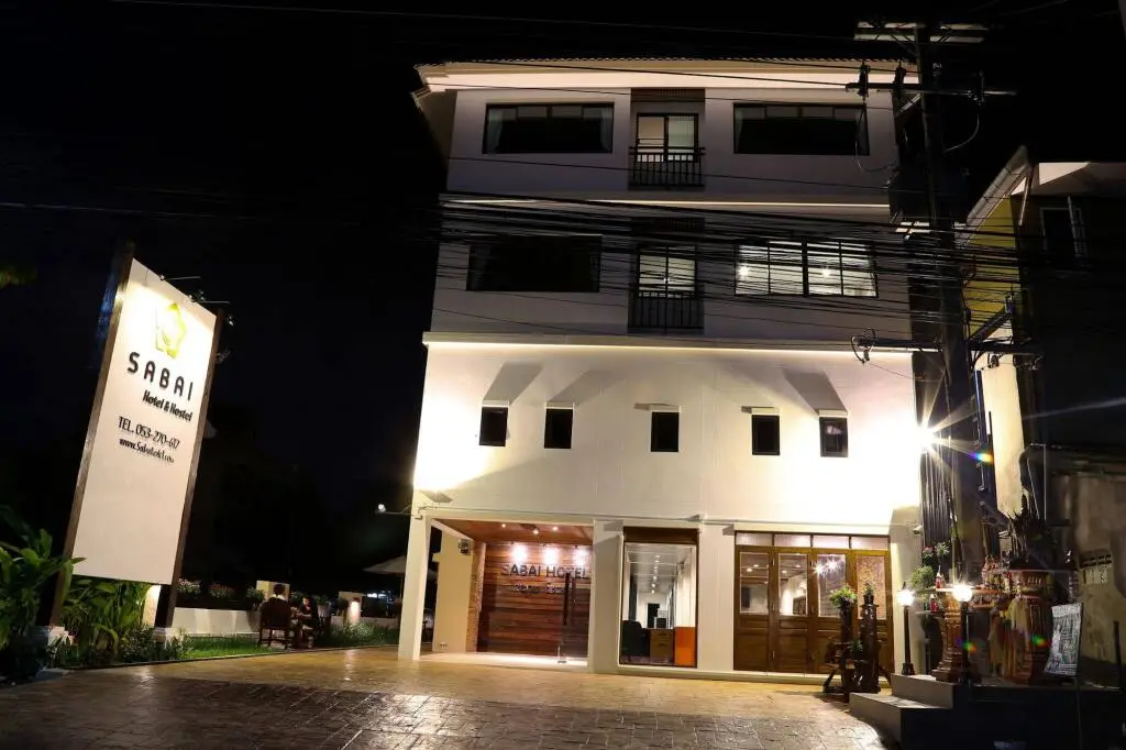 Sabai Hotel and Hostel — фото 1
