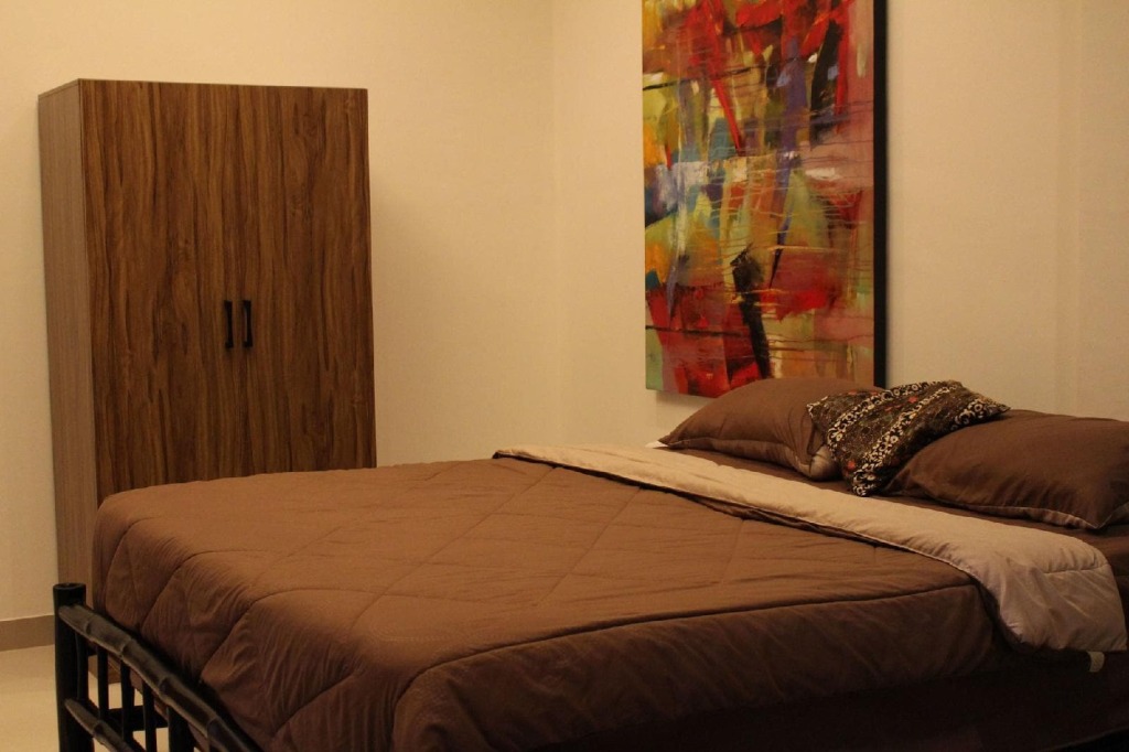 Муанг: The Mayan Apartment