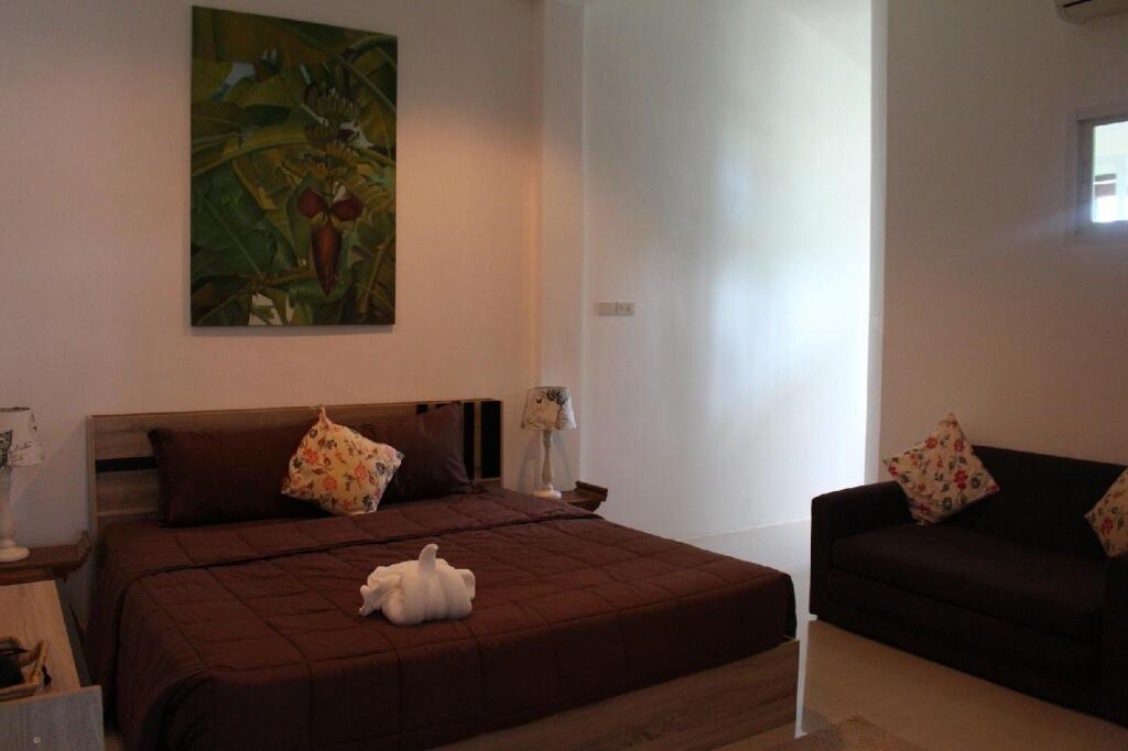 Муанг: The Mayan Apartment
