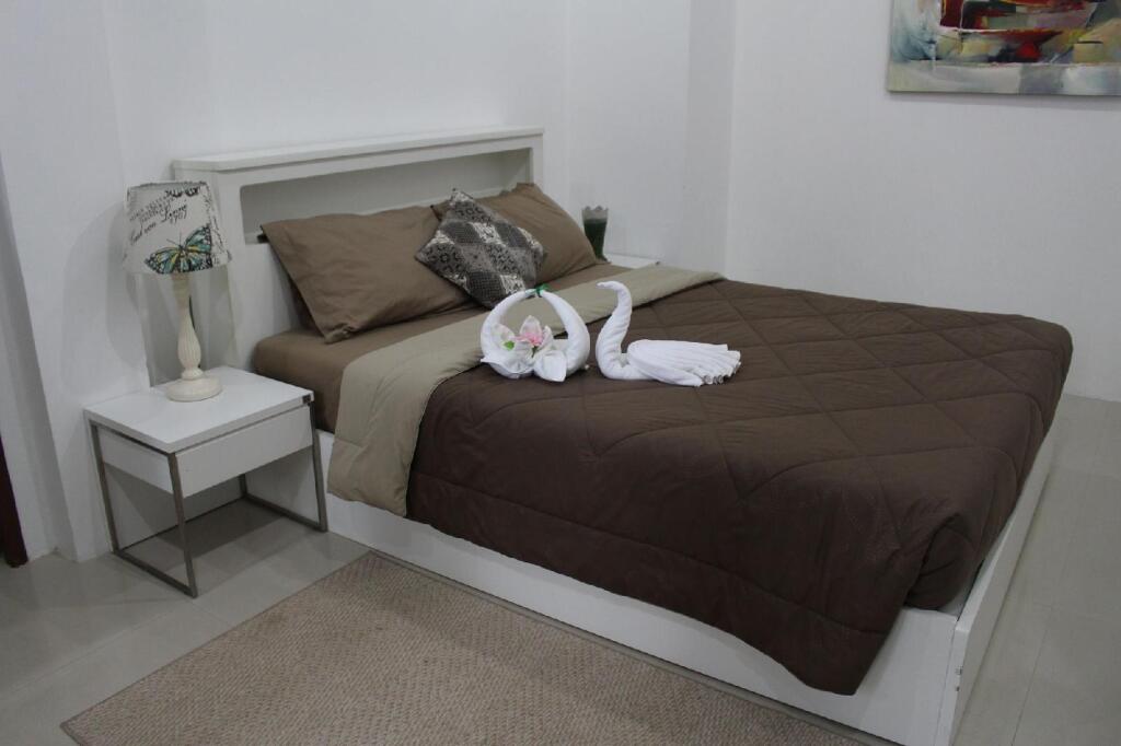Муанг: The Mayan Apartment