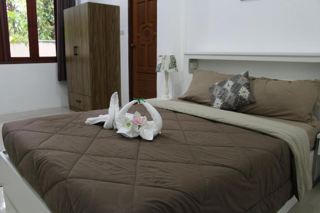 Муанг: The Mayan Apartment
