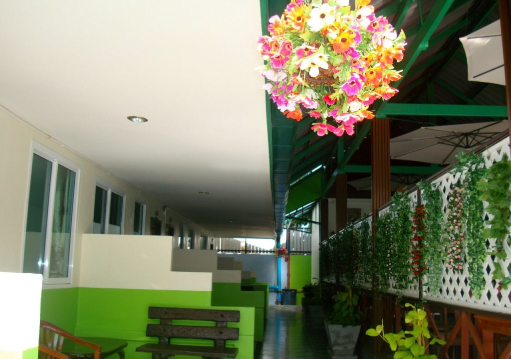 Муанг: Nayai Resort