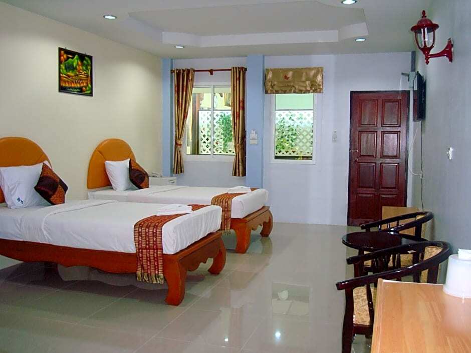 Муанг: Nayai Resort