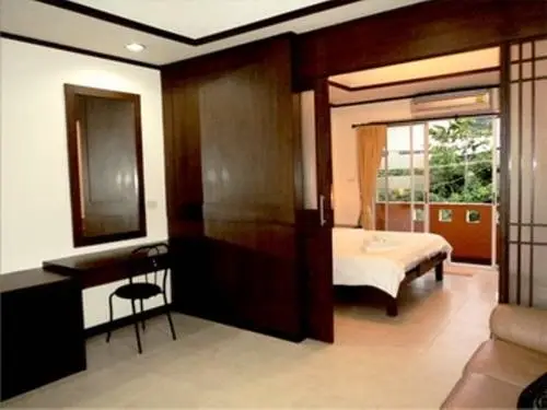 Кату: Baan Taweesup Apartment