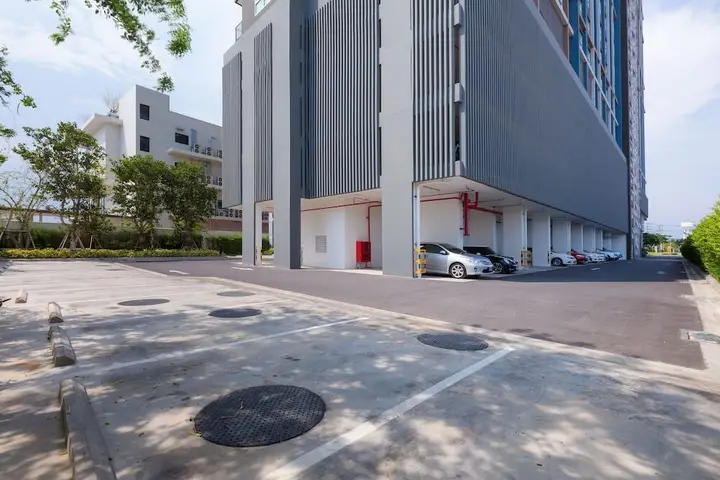 Хуахин: Baan KiangFah SeaView Condominium