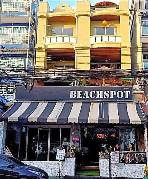Паттайя: Beachspot Hostel & Restaurant - Adults Only