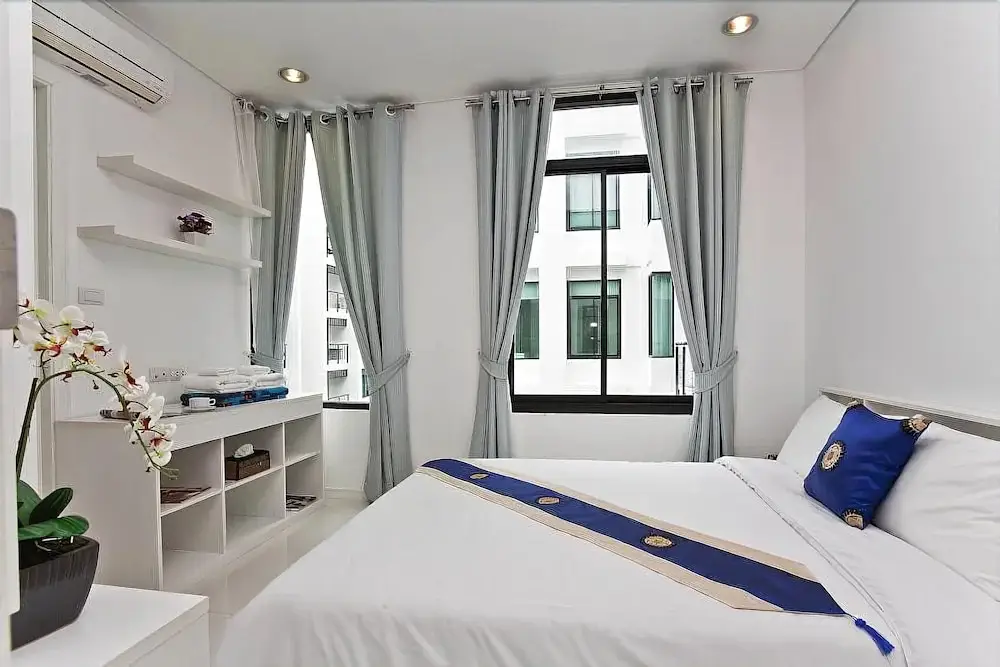 Кату: Kamala Suite Apartment B304