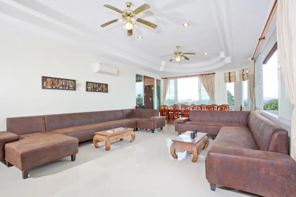 Паттайя: Villa Patiharn Khao Talo