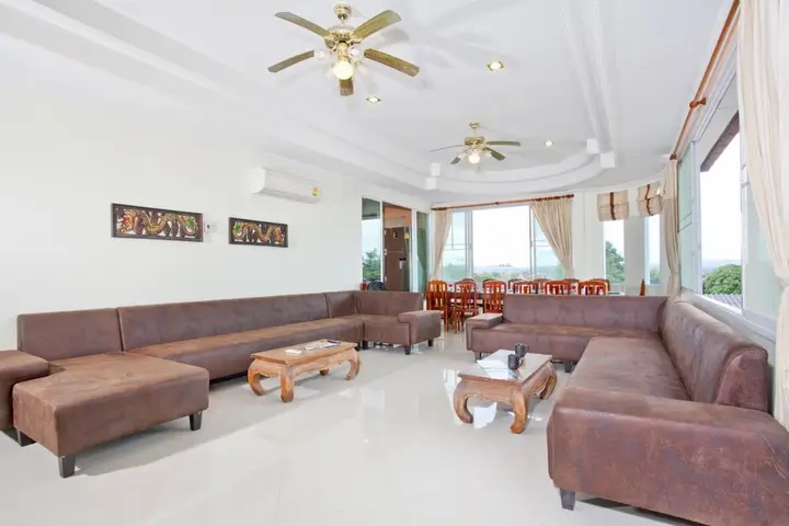 Паттайя: Villa Patiharn Khao Talo
