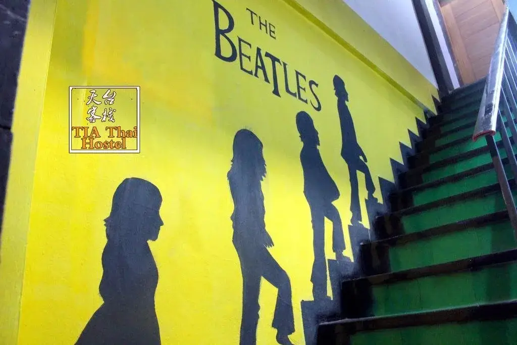 Бангкок: TIA Thai Hostel
